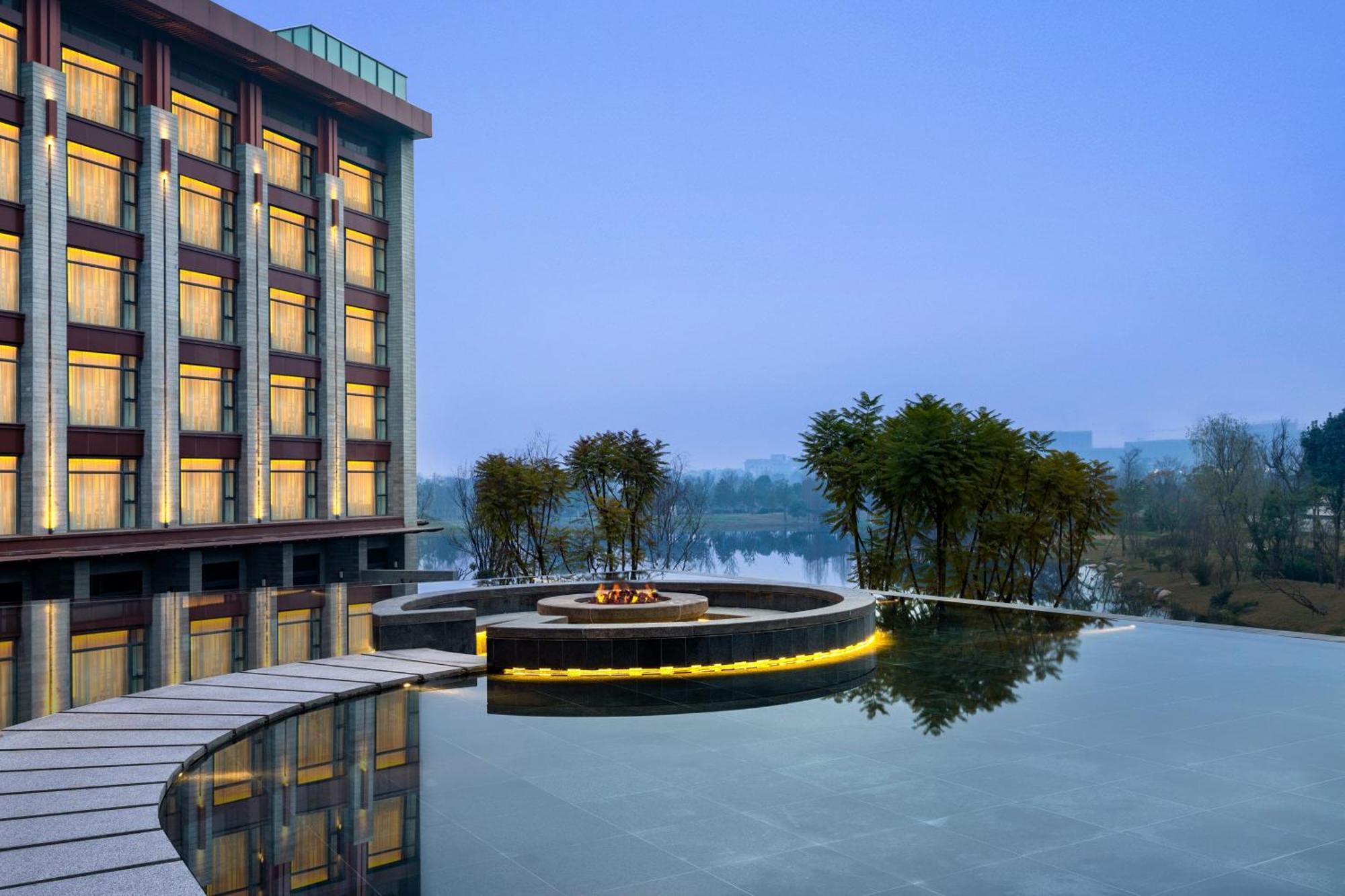 เลอ เมริเดียน เออเหมย เมาน์เท็น รีสอร์ต Hotel ภูเขาเอ๋อเหมยชาน ภายนอก รูปภาพ