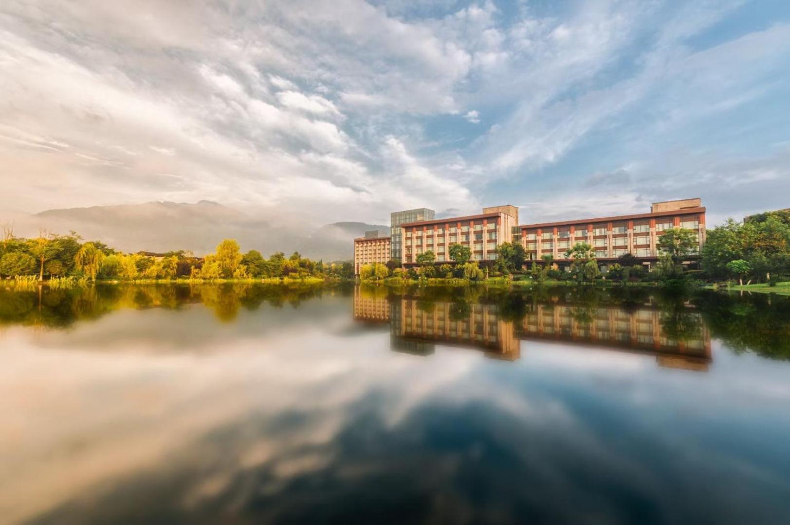 เลอ เมริเดียน เออเหมย เมาน์เท็น รีสอร์ต Hotel ภูเขาเอ๋อเหมยชาน ภายนอก รูปภาพ